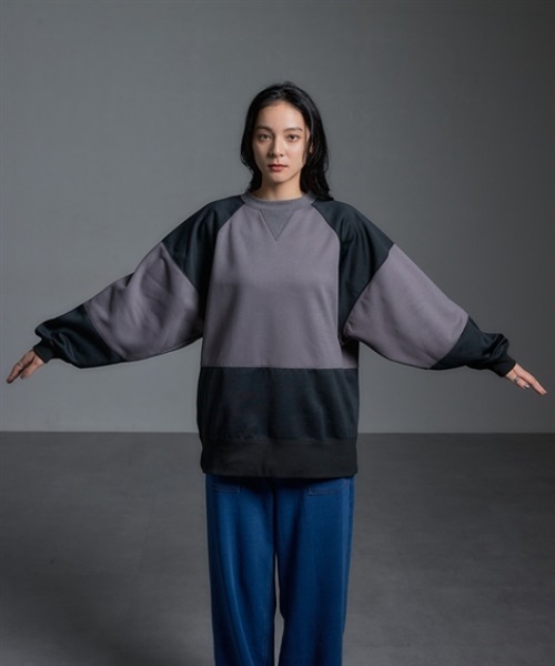 Soiunique（スワユニーク）の「【裏起毛】 オーバーサイズ配色切替プルオーバー ［Soiunique］（Tシャツ/カットソー・レディース・グリーン系/グレー系・M～Ｌ/L～LL）」の9枚目の写真