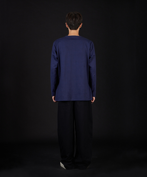 ASTRAL PROJECTION（アストラルプロジェクション）の「エイピースタジオ オーバーサイズ ロングスリーブTシャツ_ネイビー（Tシャツ/カットソー・メンズ・その他・LARGE/MEDIUM/XX-LARGE/X-LARGE）」の6枚目の写真