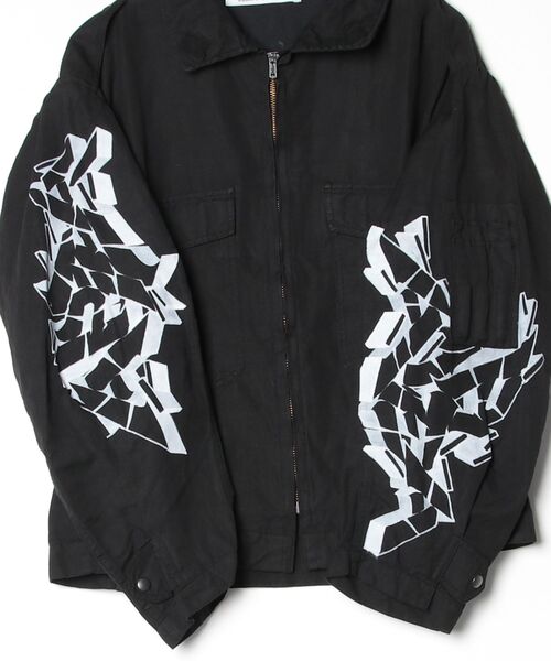 ONE DAY KMC （ワンデイケーエムシー）の「Children of the discordance / SUI HAND PAINTING MILITARY JACKET / DISJK-002（ブルゾン・メンズ・ブラック・3/2）」の4枚目の写真