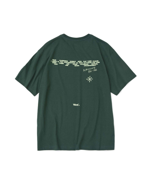 WMC（ダブリューエムシー）の「ファミリーTシャツ_ダークグリーン（Tシャツ/カットソー・メンズ・ダークグリーン・MEDIUM/LARGE/X-LARGE）」の2枚目の写真