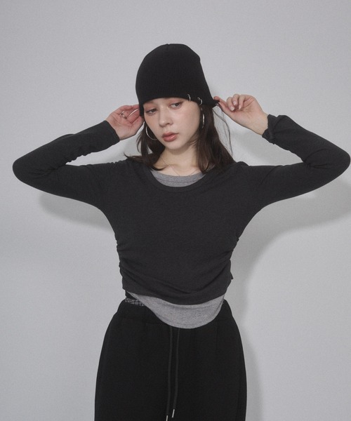 ENVYM(アンビー)の「サイドシャーリングレイヤードトップス(Tシャツ/カットソー・レディース・ブラウン/ネイビー/グレー・FREE)」の6枚目の写真