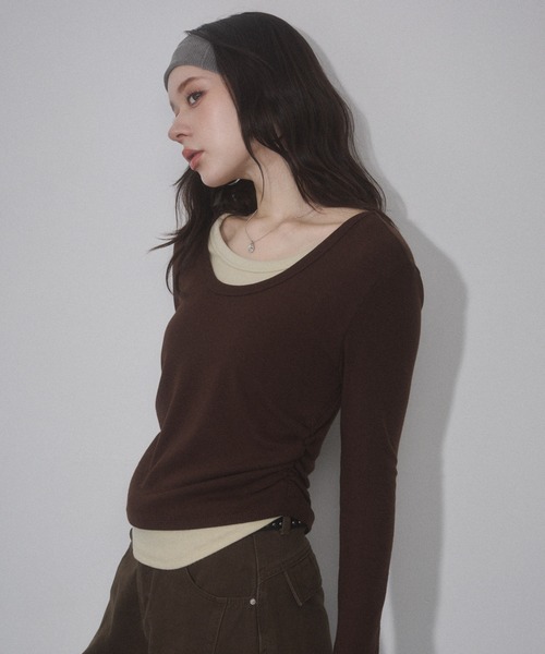 ENVYM(アンビー)の「サイドシャーリングレイヤードトップス(Tシャツ/カットソー・レディース・ブラウン/ネイビー/グレー・FREE)」の18枚目の写真