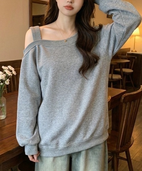 cammie(キャミー)の「ワンショルダーデザイントップス(スウェット・レディース・ブラック/グレー・M/L)」の11枚目の写真