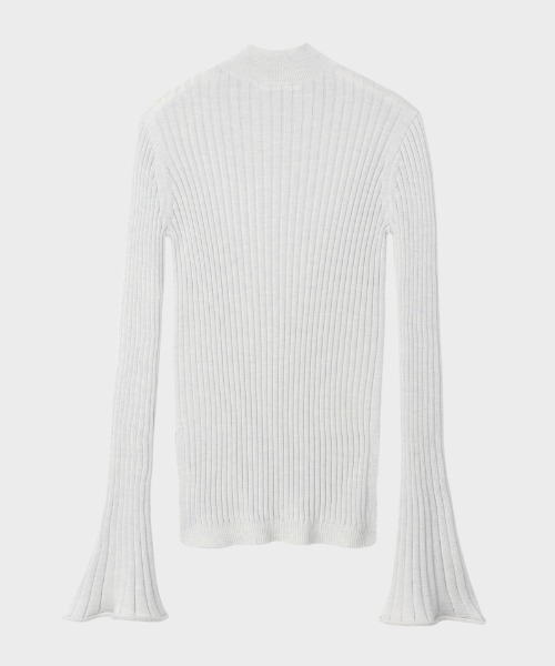 CINOH（チノ）の「CASHMERE SILK TIGHT KNIT（ニット/セーター・レディース・ライトグレー・38）」の5枚目の写真