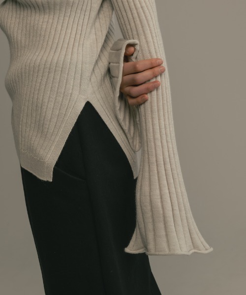 CINOH（チノ）の「CASHMERE SILK TIGHT KNIT（ニット/セーター・レディース・ライトグレー・38）」の10枚目の写真