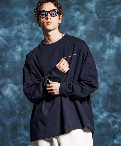 Jih Nunc(ジーヌンク)の「mlt5544-オーガニックコットンプリントロングスリーブTシャツ(JIH-R1147)(Tシャツ/カットソー・メンズ・ネイビー/ブラック/ホワイト・L/M/S)」の1枚目の写真