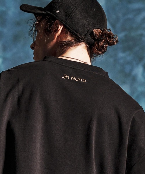 Jih Nunc(ジーヌンク)の「mlt5544-オーガニックコットンプリントロングスリーブTシャツ(JIH-R1147)(Tシャツ/カットソー・メンズ・ネイビー/ブラック/ホワイト・L/M/S)」の10枚目の写真