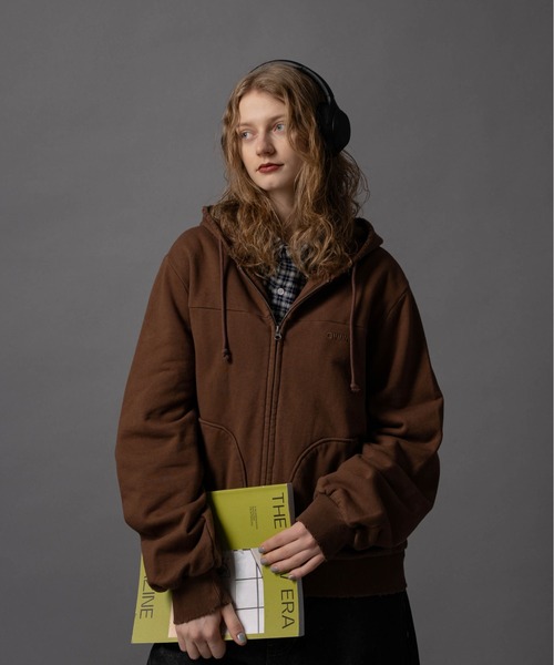 CIVVY.（シヴィ―）の「Cut-off Short Zip Hoodie - カットオフショートジップパーカー -（パーカー・メンズ・ブラウン/グレー・LARGE/MEDIUM）」の17枚目の写真