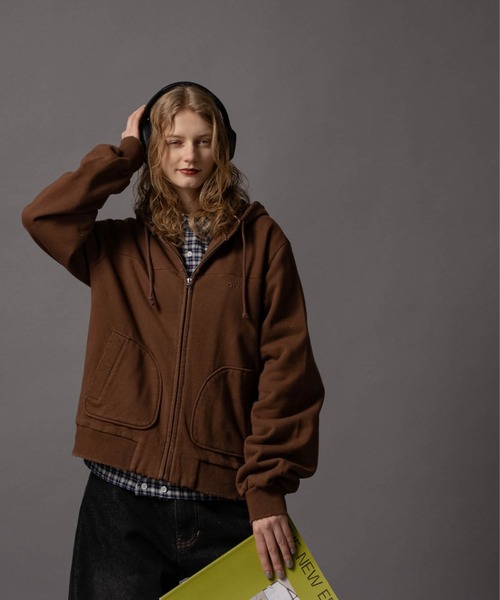 CIVVY.（シヴィ―）の「Cut-off Short Zip Hoodie - カットオフショートジップパーカー -（パーカー・メンズ・ブラウン/グレー・LARGE/MEDIUM）」の12枚目の写真
