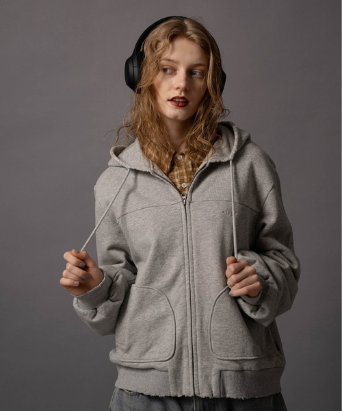CIVVY.（シヴィ―）の「Cut-off Short Zip Hoodie - カットオフショートジップパーカー -（パーカー・メンズ・ブラウン/グレー・LARGE/MEDIUM）」の8枚目の写真