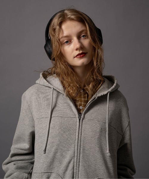 CIVVY.（シヴィ―）の「Cut-off Short Zip Hoodie - カットオフショートジップパーカー -（パーカー・メンズ・ブラウン/グレー・LARGE/MEDIUM）」の9枚目の写真