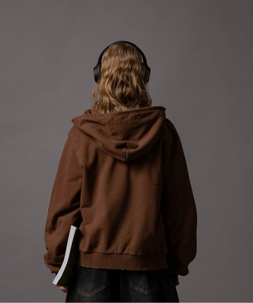 CIVVY.（シヴィ―）の「Cut-off Short Zip Hoodie - カットオフショートジップパーカー -（パーカー・メンズ・ブラウン/グレー・LARGE/MEDIUM）」の19枚目の写真