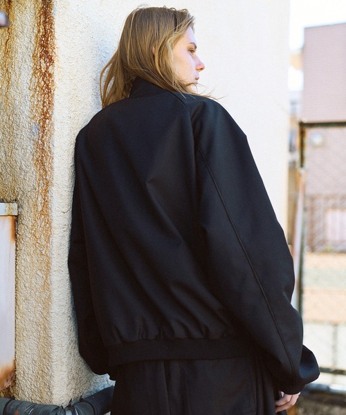 ROCHEM(ローシェン)の「【セットアップ対応】パイピングデザインダブルジップトラックジャケット【短丈】(その他アウター・メンズ・グレー/ブラック・S/M/L/XS)」の5枚目の写真