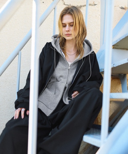 ROCHEM(ローシェン)の「【セットアップ対応】パイピングデザインダブルジップトラックジャケット【短丈】(その他アウター・メンズ・グレー/ブラック・S/M/L/XS)」の8枚目の写真