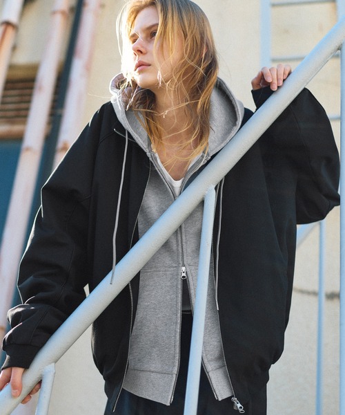 ROCHEM(ローシェン)の「【セットアップ対応】パイピングデザインダブルジップトラックジャケット【短丈】(その他アウター・メンズ・グレー/ブラック・S/M/L/XS)」の9枚目の写真