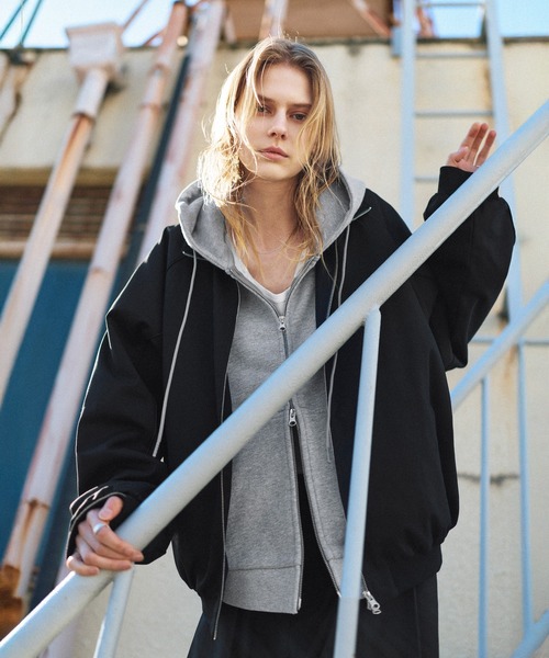 ROCHEM(ローシェン)の「【セットアップ対応】パイピングデザインダブルジップトラックジャケット【短丈】(その他アウター・メンズ・グレー/ブラック・S/M/L/XS)」の10枚目の写真