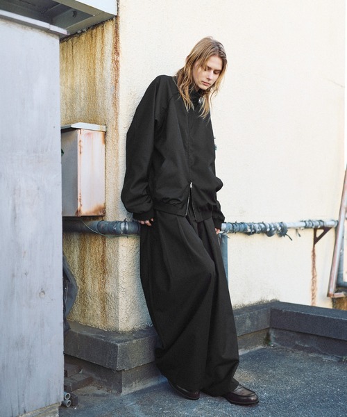 ROCHEM(ローシェン)の「【セットアップ対応】パイピングデザインダブルジップトラックジャケット【短丈】(その他アウター・メンズ・グレー/ブラック・S/M/L/XS)」の19枚目の写真