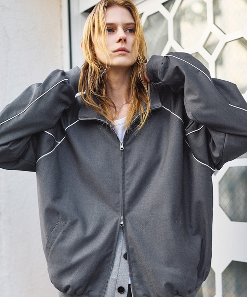 ROCHEM(ローシェン)の「【セットアップ対応】パイピングデザインダブルジップトラックジャケット【短丈】(その他アウター・メンズ・グレー/ブラック・S/M/L/XS)」の22枚目の写真