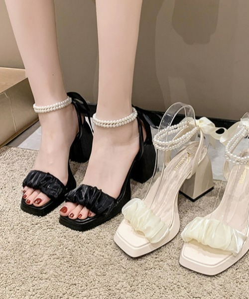 SHEPP(シープ)の「【26年春夏新作】パールストラップ付厚底バックリボンチャンキーヒールサンダル(サンダル・レディース・ブラック/ホワイト・L/M)」の15枚目の写真