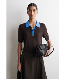 COS（コス）の「シュランケン ウールブレンドポロシャツ（ポロシャツ）」