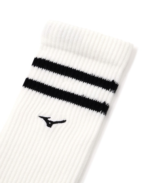 MARGARET HOWELL（マーガレットハウエル）の「STRIPE SPORTS SOCKS（ソックス/靴下・メンズ・ブラック/ホワイト系その他2・-）」の4枚目の写真