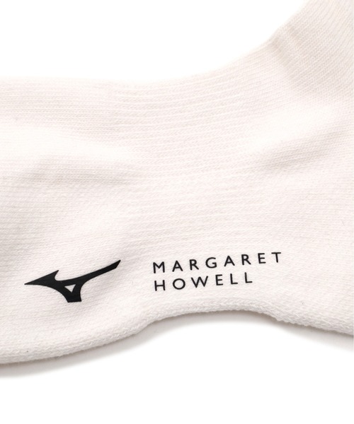 MARGARET HOWELL（マーガレットハウエル）の「STRIPE SPORTS SOCKS（ソックス/靴下・メンズ・ブラック/ホワイト系その他2・-）」の6枚目の写真