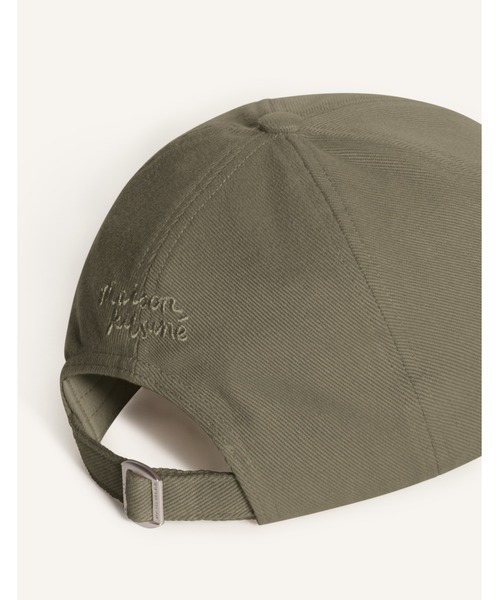 Maison Kitsune(メゾンキツネ)の「DOUBLE FOX HEAD FADED CAP(キャップ・メンズ・スモークピンク/カーキ・U)」の7枚目の写真