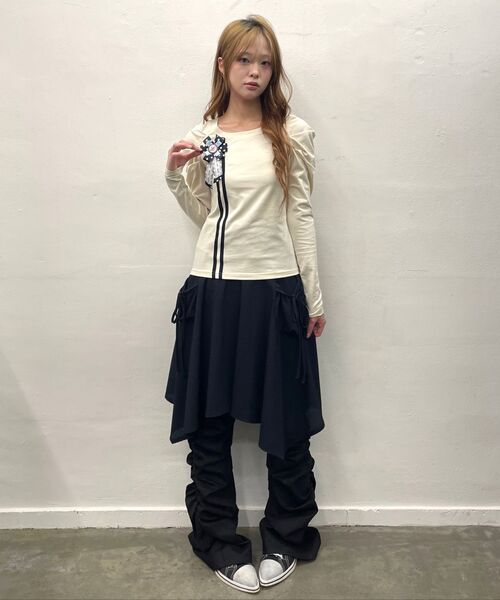 LUVISTRUE（ラヴイズトゥルー）の「EL ROSETTE SHIRRING TEE(NAVY)（Tシャツ/カットソー・レディース・その他・FREE）」の6枚目の写真