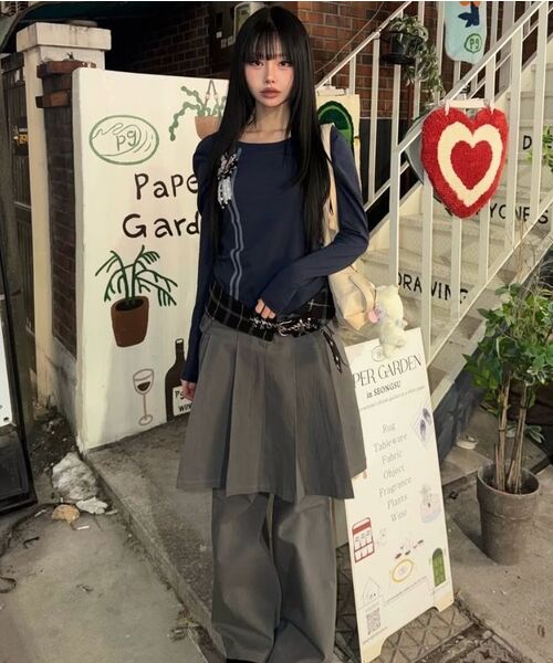 LUVISTRUE（ラヴイズトゥルー）の「EL ROSETTE SHIRRING TEE(NAVY)（Tシャツ/カットソー・レディース・その他・FREE）」の7枚目の写真