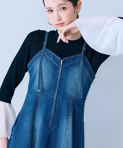 Audie a Muses（オーディアミューズ）の「袖口シアーラッフルリブニット（ニット/セーター・レディース・オフホワイト/ブラック・38/42）」の2枚目の写真