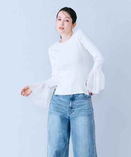 Audie a Muses（オーディアミューズ）の「袖口シアーラッフルリブニット（ニット/セーター・レディース・オフホワイト/ブラック・38/42）」の9枚目の写真