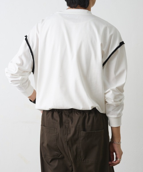 COLONY 2139(コロニートゥーワンスリーナイン)の「カットオフ配色長袖クルーネック(Tシャツ/カットソー・メンズ・ブラック/ホワイト・MEDIUM/LARGE)」の5枚目の写真