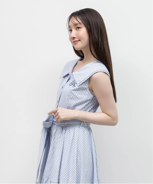 RANDA(ランダ)の「ロゴ刺繍シャツティアードワンピース(シャツワンピース・レディース・ブルー/ベージュ・0/1)」の9枚目の写真