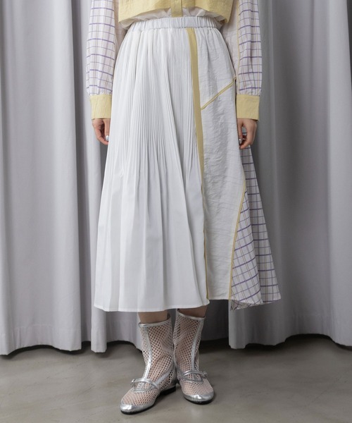 MARECHAL TERRE（マルシャルテル）の「切替えプリーツスカート（スカート・レディース・イエロー/ブラック/オフホワイト/ネイビー・MEDIUM）」の4枚目の写真