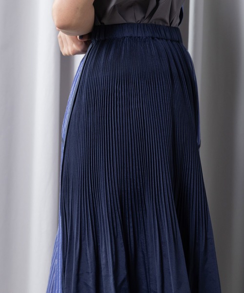 MARECHAL TERRE（マルシャルテル）の「切替えプリーツスカート（スカート・レディース・イエロー/ブラック/オフホワイト/ネイビー・MEDIUM）」の6枚目の写真