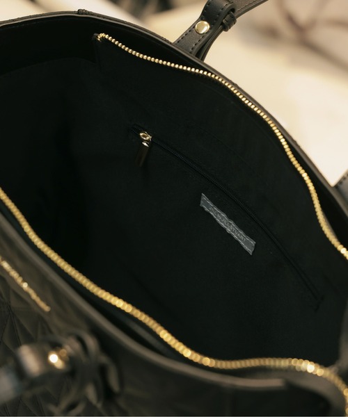 JILL by JILL STUART（ジルバイジルスチュアート）の「キルティングA4トートバッグ（トートバッグ・レディース・ピンク/ブラック・FREE）」の6枚目の写真