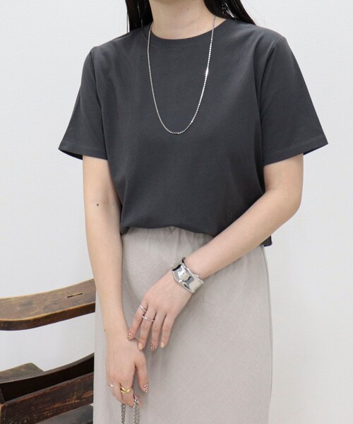 fredy emue(フレディエミュ)の「汗ジミ軽減天竺BasicTシャツ(Tシャツ/カットソー・レディース・ブラウン系その他/ライトグレー/ベージュ系その他/チャコールグレー/オフホワイト・38)」の10枚目の写真