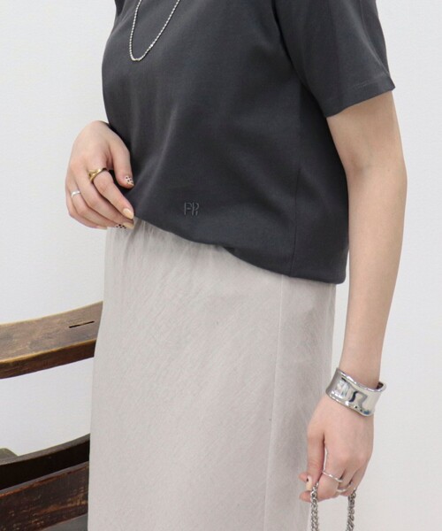 fredy emue(フレディエミュ)の「汗ジミ軽減天竺BasicTシャツ(Tシャツ/カットソー・レディース・ブラウン系その他/ライトグレー/ベージュ系その他/チャコールグレー/オフホワイト・38)」の11枚目の写真