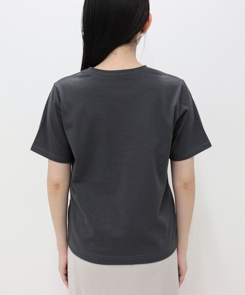 fredy emue(フレディエミュ)の「汗ジミ軽減天竺BasicTシャツ(Tシャツ/カットソー・レディース・ブラウン系その他/ライトグレー/ベージュ系その他/チャコールグレー/オフホワイト・38)」の18枚目の写真