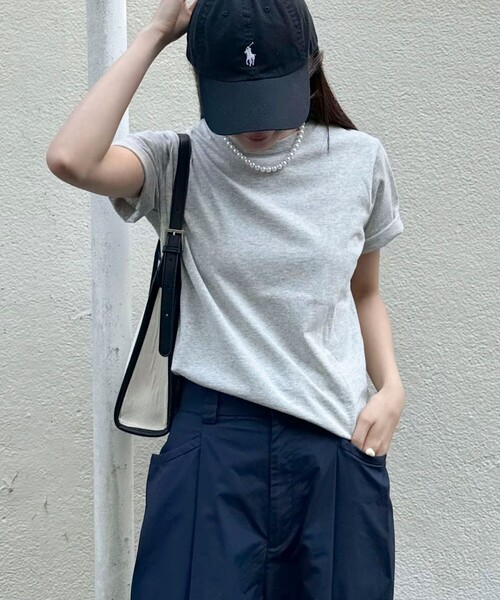 fredy emue(フレディエミュ)の「汗ジミ軽減天竺BasicTシャツ(Tシャツ/カットソー・レディース・ブラウン系その他/ライトグレー/ベージュ系その他/チャコールグレー/オフホワイト・38)」の6枚目の写真