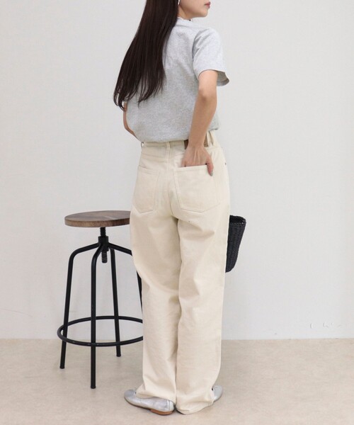 fredy emue(フレディエミュ)の「汗ジミ軽減天竺BasicTシャツ(Tシャツ/カットソー・レディース・ブラウン系その他/ライトグレー/ベージュ系その他/チャコールグレー/オフホワイト・38)」の12枚目の写真