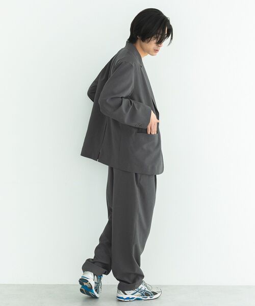 CRAFT STANDARD BOUTIQUE(クラフトスタンダードブティック)の「イージーケア/吸水速乾/UVカット/ 上下セットアップ(セットアップ・メンズ・チャコールグレー/ブラック・L/M)」の14枚目の写真