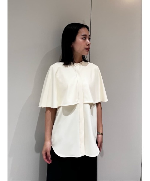 ESTNATION(エストネーション)の「ESTNATION / ケープライクブラウス(シャツ/ブラウス・レディース・アイボリー/ネイビー・38/36)」の14枚目の写真