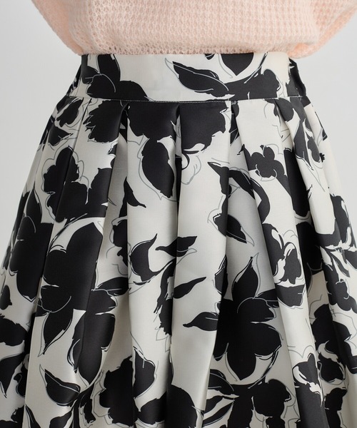 BIRTHDAY BASH(バースデイバッシュ)の「FLOWER VOLUME FLARE SKIRT(フラワーボリュームフレアスカート)(スカート・レディース・ミント/ホワイト・SMALL/MEDIUM)」の4枚目の写真