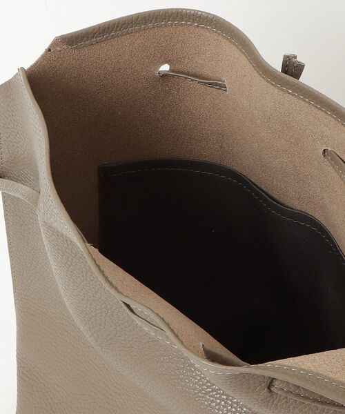 PR01.（ピーアールワン）の「blancle  S.LEA DRAPE DRAWST BAG（ショルダーバッグ・レディース・ブラック/ベージュ系その他・FREE）」の5枚目の写真