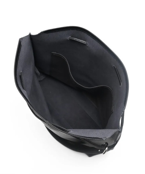 blancle(ブランクレ)の「blancle S.LEA DRAPE DRAWST BAG(ショルダーバッグ・レディース・ブラック/ベージュ系その他・FREE)」の8枚目の写真