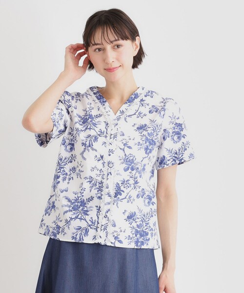 LAURA ASHLEY(ローラアシュレイ)の「【洗える/コットン100%/3colors/同柄アイテムあり】ウォールド ガーデン柄ブラウス(シャツ/ブラウス・レディース・ネイビー系/ダークグリーン系/ブルー系・38/40)」の8枚目の写真