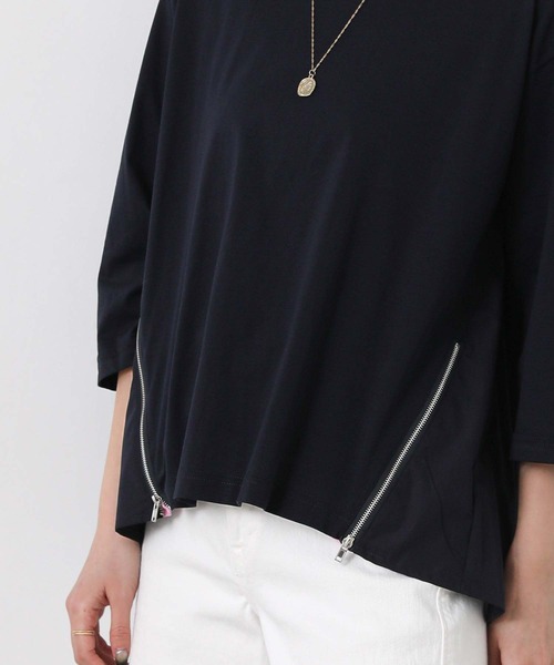 Gready Brilliant(グレディブリリアン)の「バックプリーツ脇ファスナーカットソー(Tシャツ/カットソー・レディース・ネイビー/グレイッシュベージュ・FREE)」の22枚目の写真