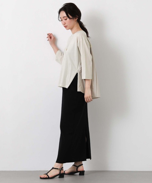 Gready Brilliant(グレディブリリアン)の「バックプリーツ脇ファスナーカットソー(Tシャツ/カットソー・レディース・ネイビー/グレイッシュベージュ・FREE)」の4枚目の写真