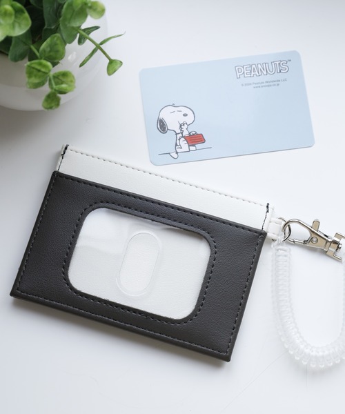 FUNALIVE（ファンアライブ）の「SNOOPY スヌーピー シングルパスケース 合皮 刺繍（パスケース・レディース・ライトベージュ/ホワイト・FREE）」の14枚目の写真